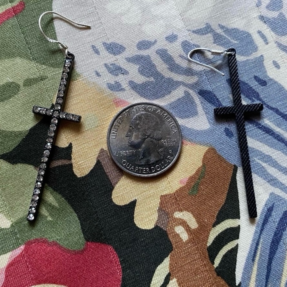 Cross & Rhinestones dangles - Picture 2 of 5